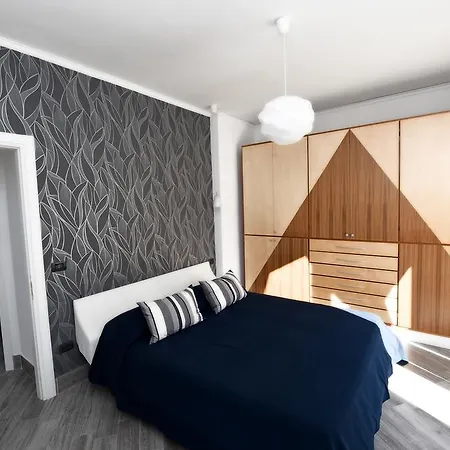 Corso Italia 250 Apartment *