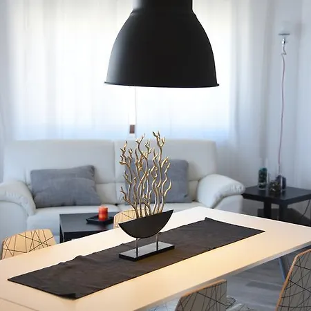 Corso Italia 250 아파트