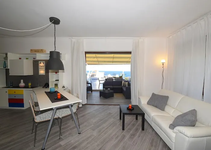 Corso Italia 250 Διαμέρισμα *